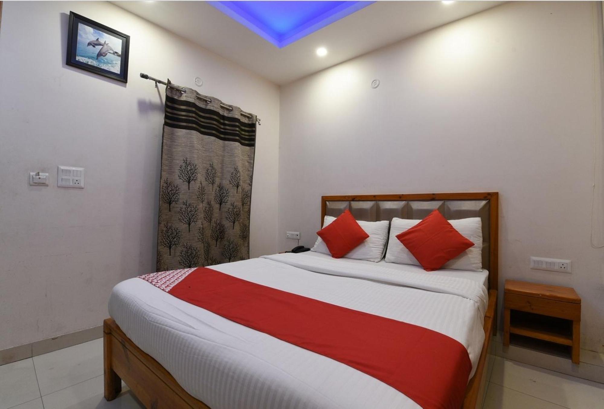 Airport Hotel Mahal Neu-Delhi Exterior foto