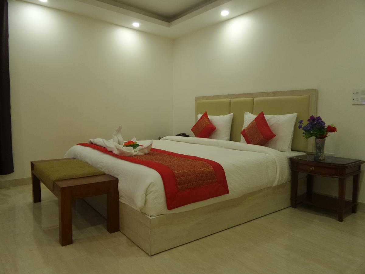 Airport Hotel Mahal Neu-Delhi Exterior foto